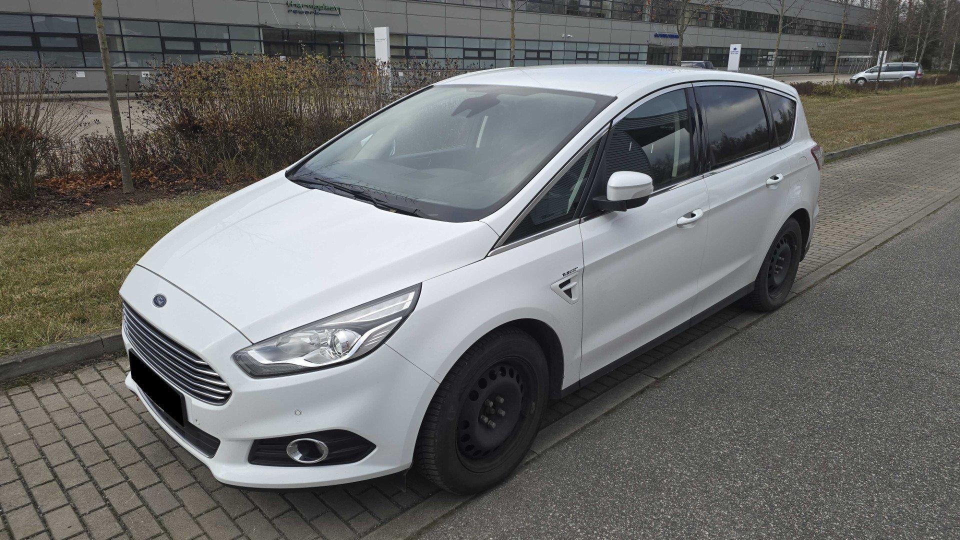 Ford S-MAX Titanium 2.0 TDCi 110kW MANUÁL