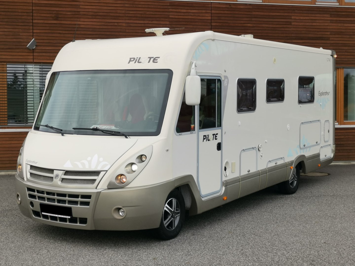 Pilote EXPLORATEUR G742 top. ALDE