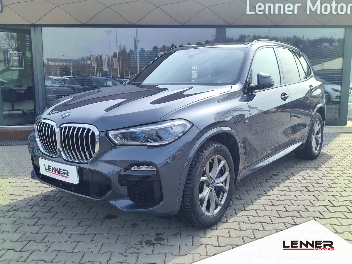 BMW X5 40i 3.0/250kW xDrive,ČR,1.Maj