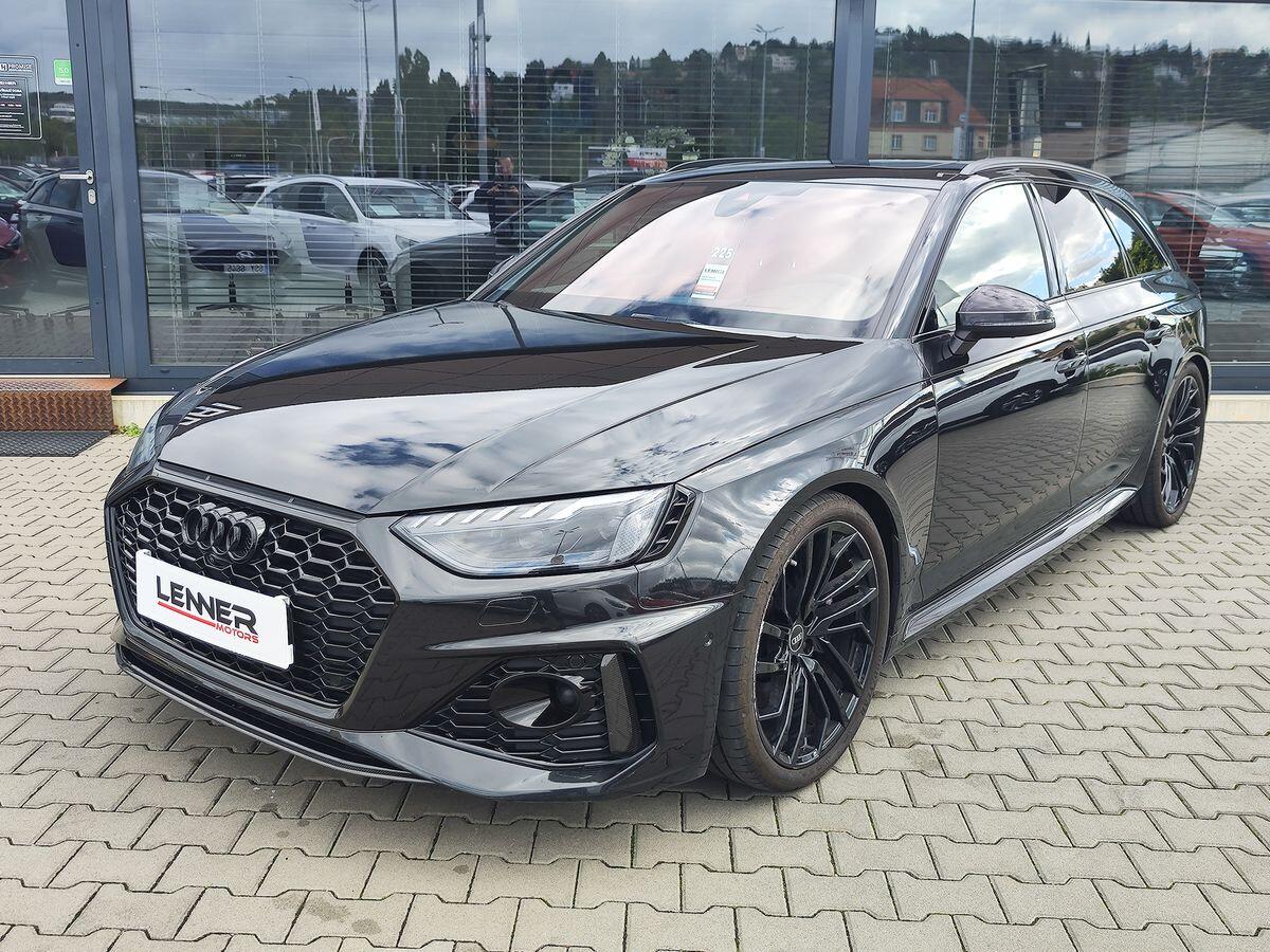 Audi RS 4 2.9 TFSI/331kW RS Dynamic pake