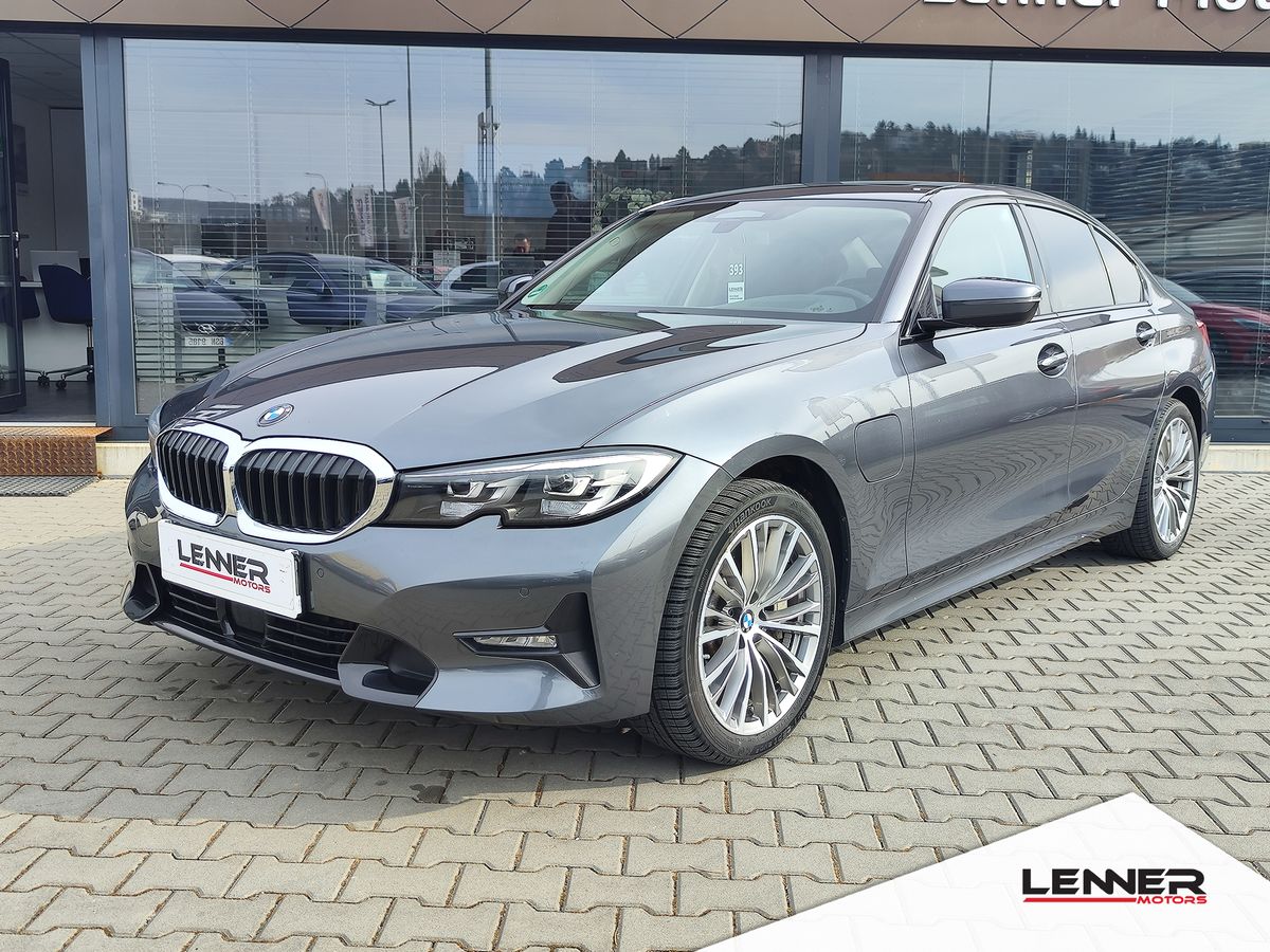 BMW Řada 3 330e 2.0/215kW Sportline PHEV