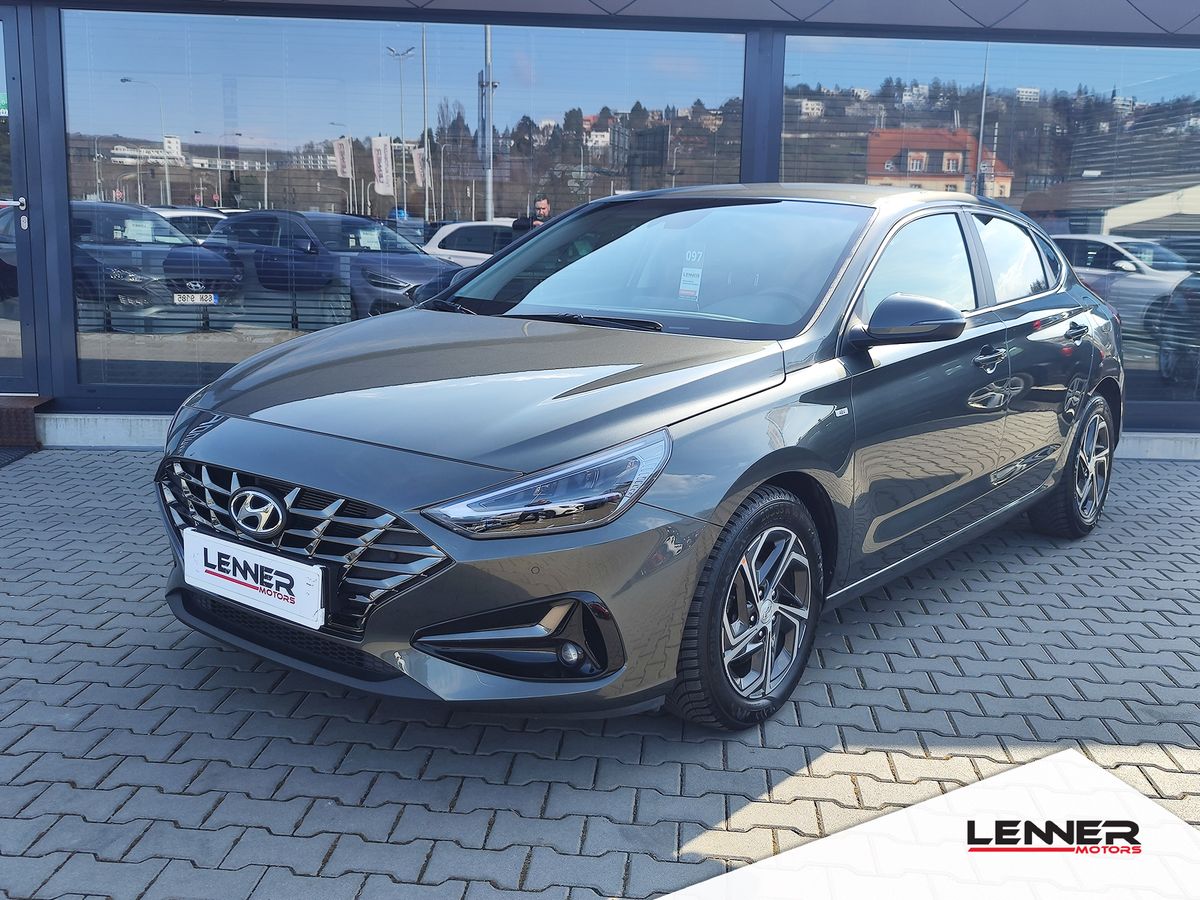 Hyundai i30 1.5 T-GDi/117kW Smart DCT MHEV