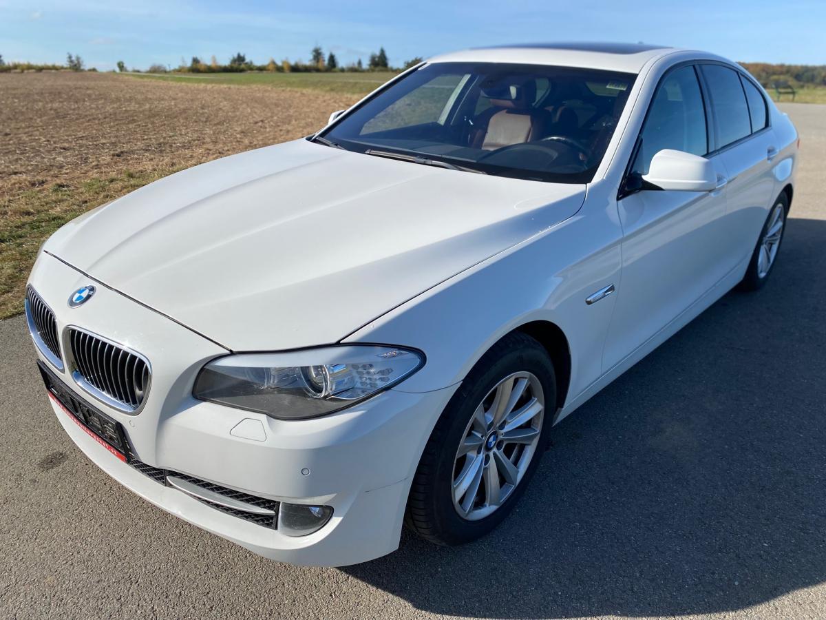 BMW Řada 5 528i XDrive+DigiAC+ROZVODY!!!!