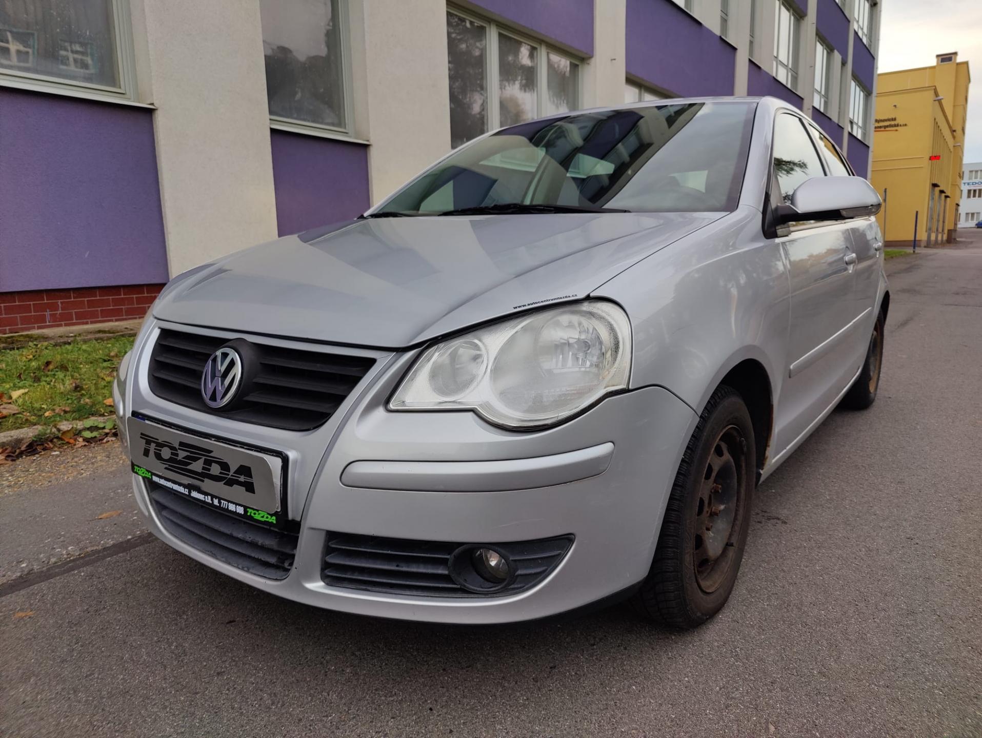 Volkswagen Polo 1,2 HTP * klima + sada pneu