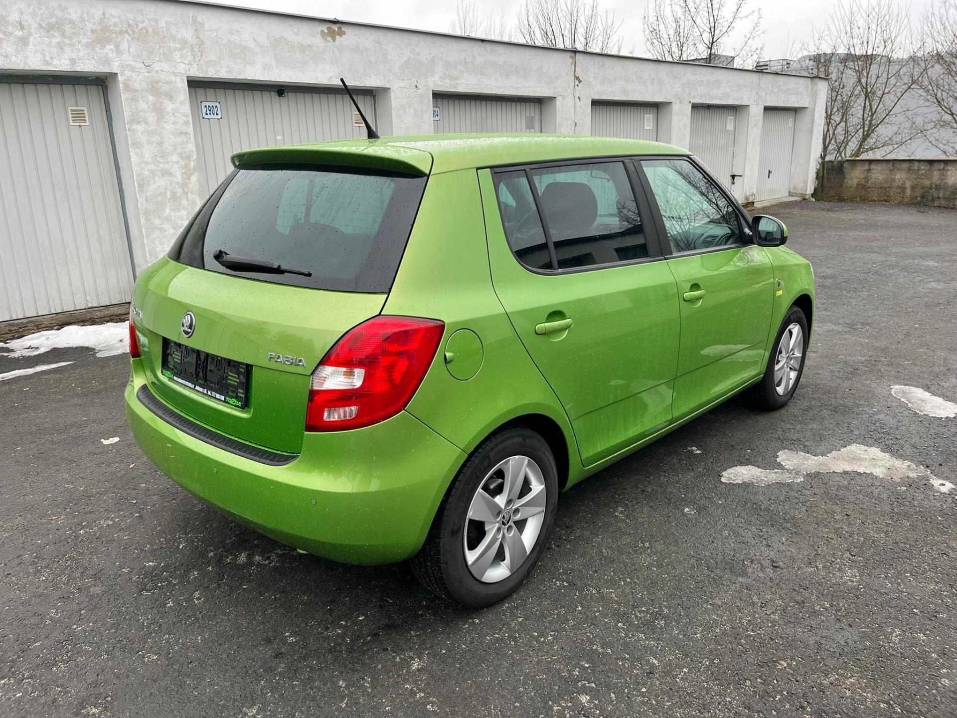 Škoda Fabia 1,2 TSI Fresh / servis + pneu