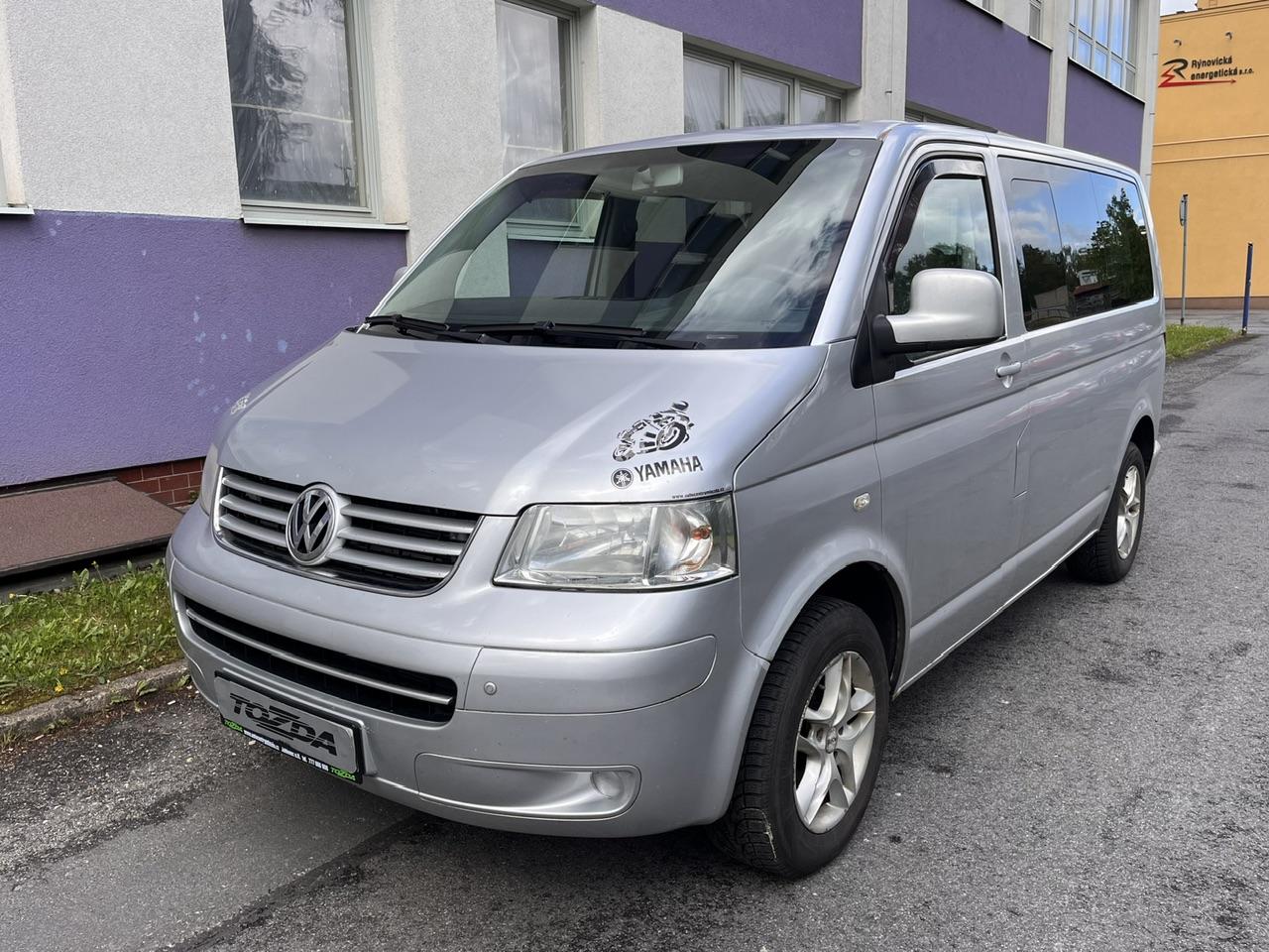 Volkswagen Transporter 1,9 TDI / 6-místný / servis.kn