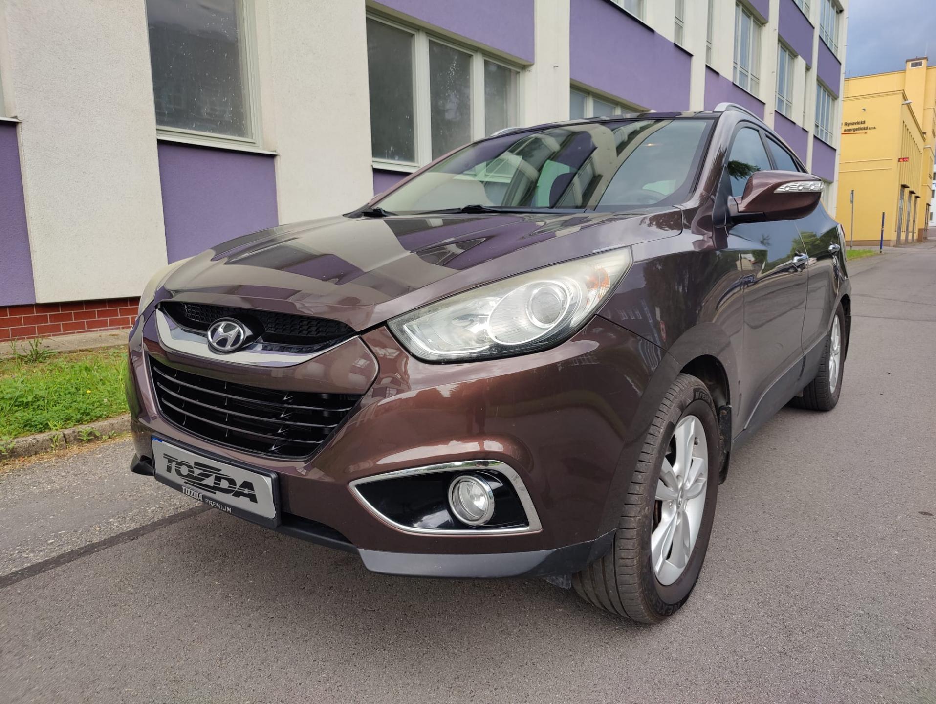 Hyundai ix35 2,0 CRDi 4WD + pneu