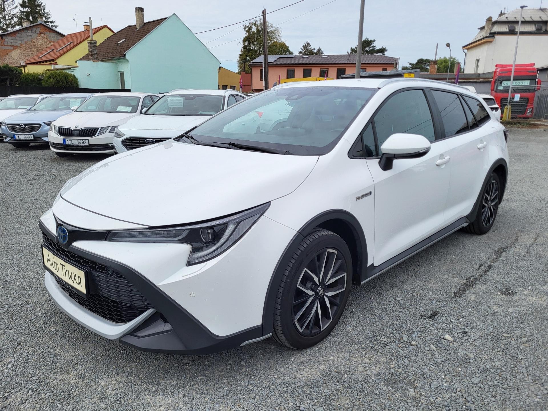 Toyota Corolla 2.0 Hybrid e-CVT 112kW Trek