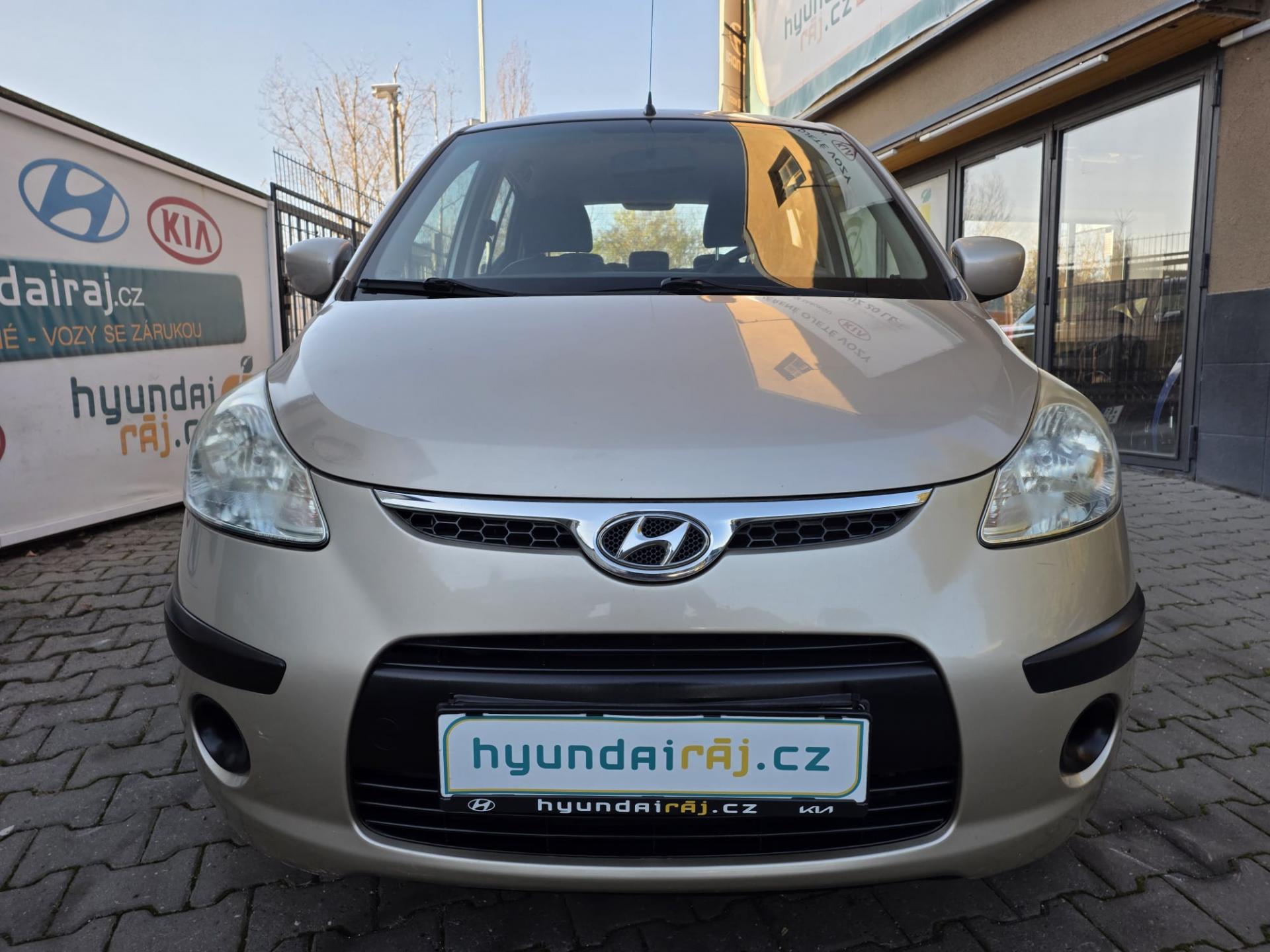 Hyundai i10 1.1-KLIMA-ZIMNÍ PENU-CENTRÁL