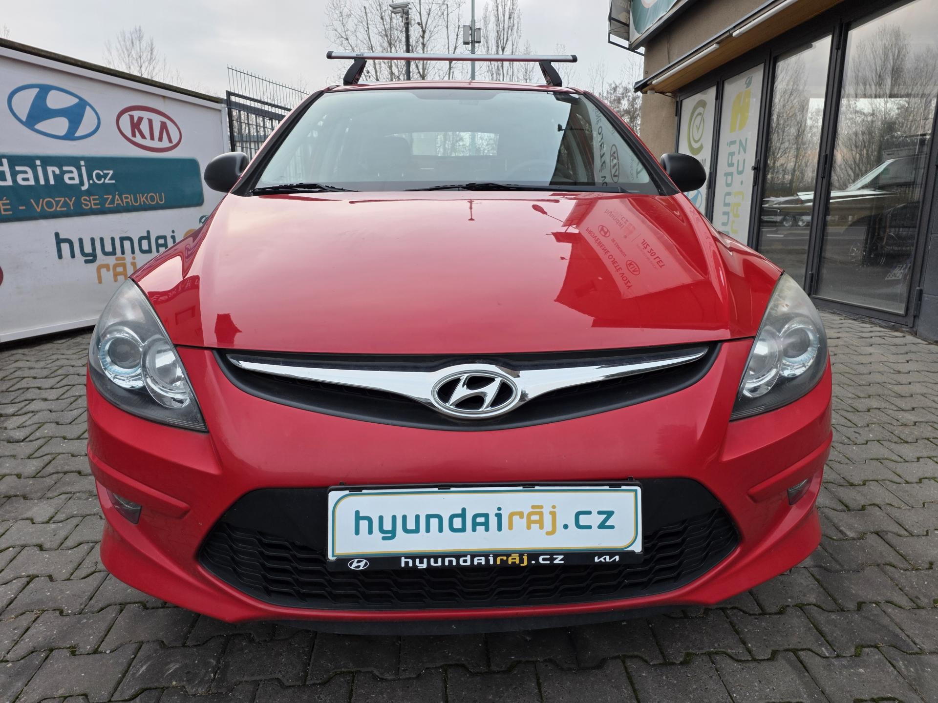 Hyundai i30 1.4-NÍZKÉ KM-TAŽNÉ-ALU