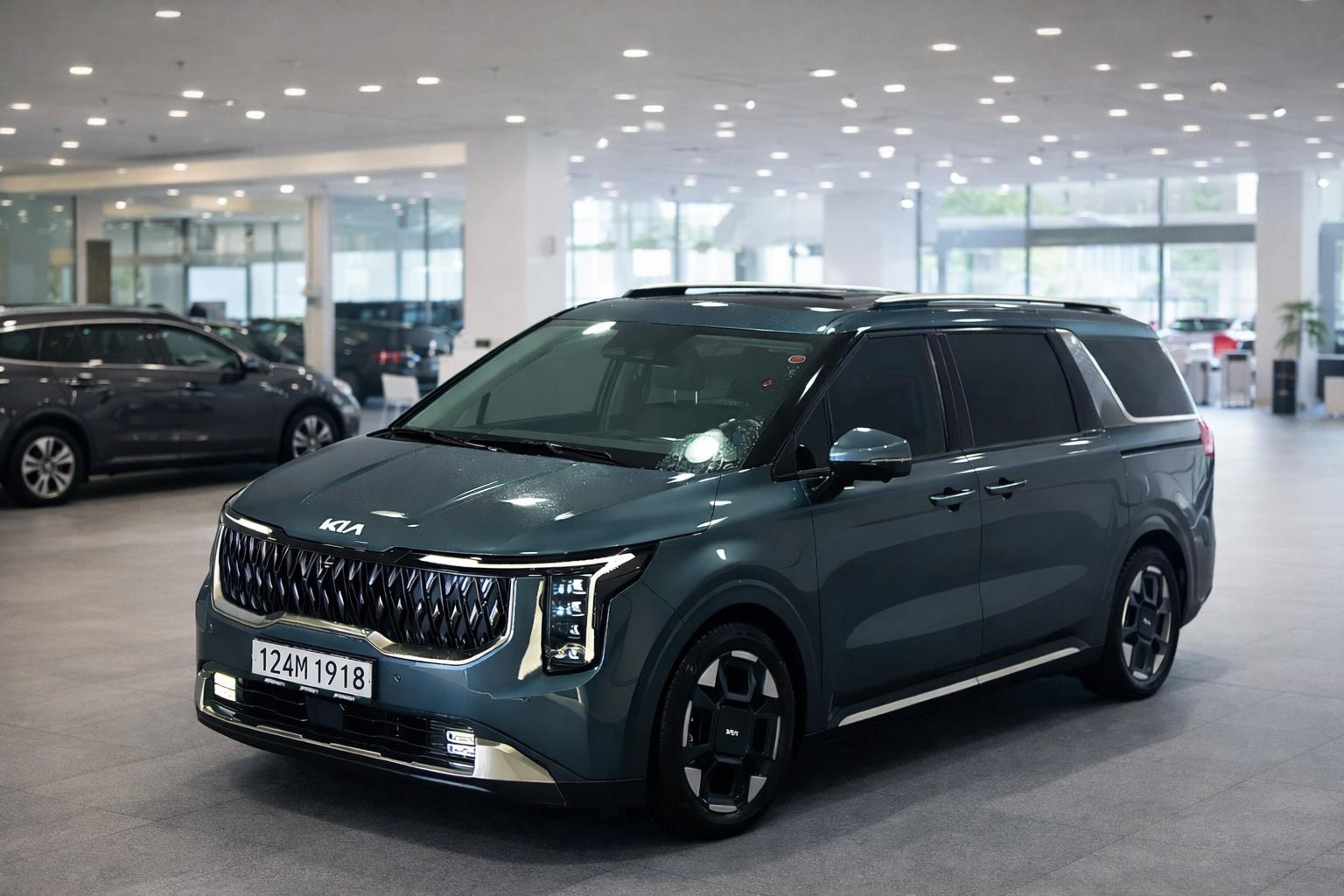 Kia Carnival 2.2-7MÍST-NA CESTĚ