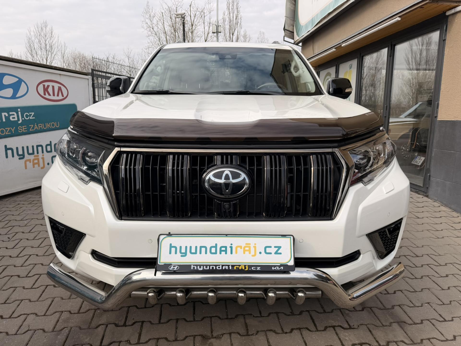 Toyota Land Cruiser 2.8-MAX.VÝBAVA-TAŽNÉ 3t-DPH