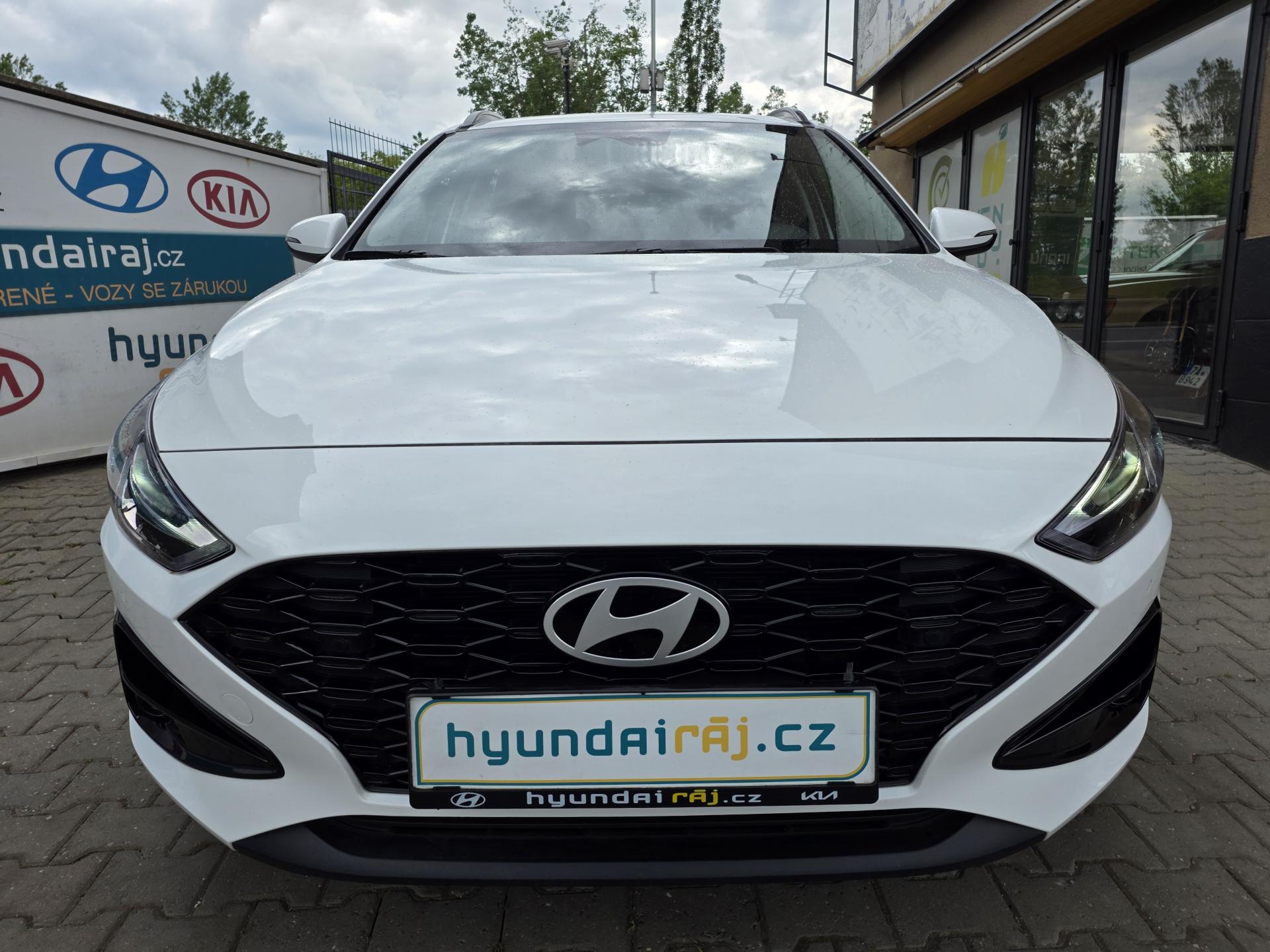 Hyundai i30 1.5-1.MAJITEL-NAVI-KAMERA