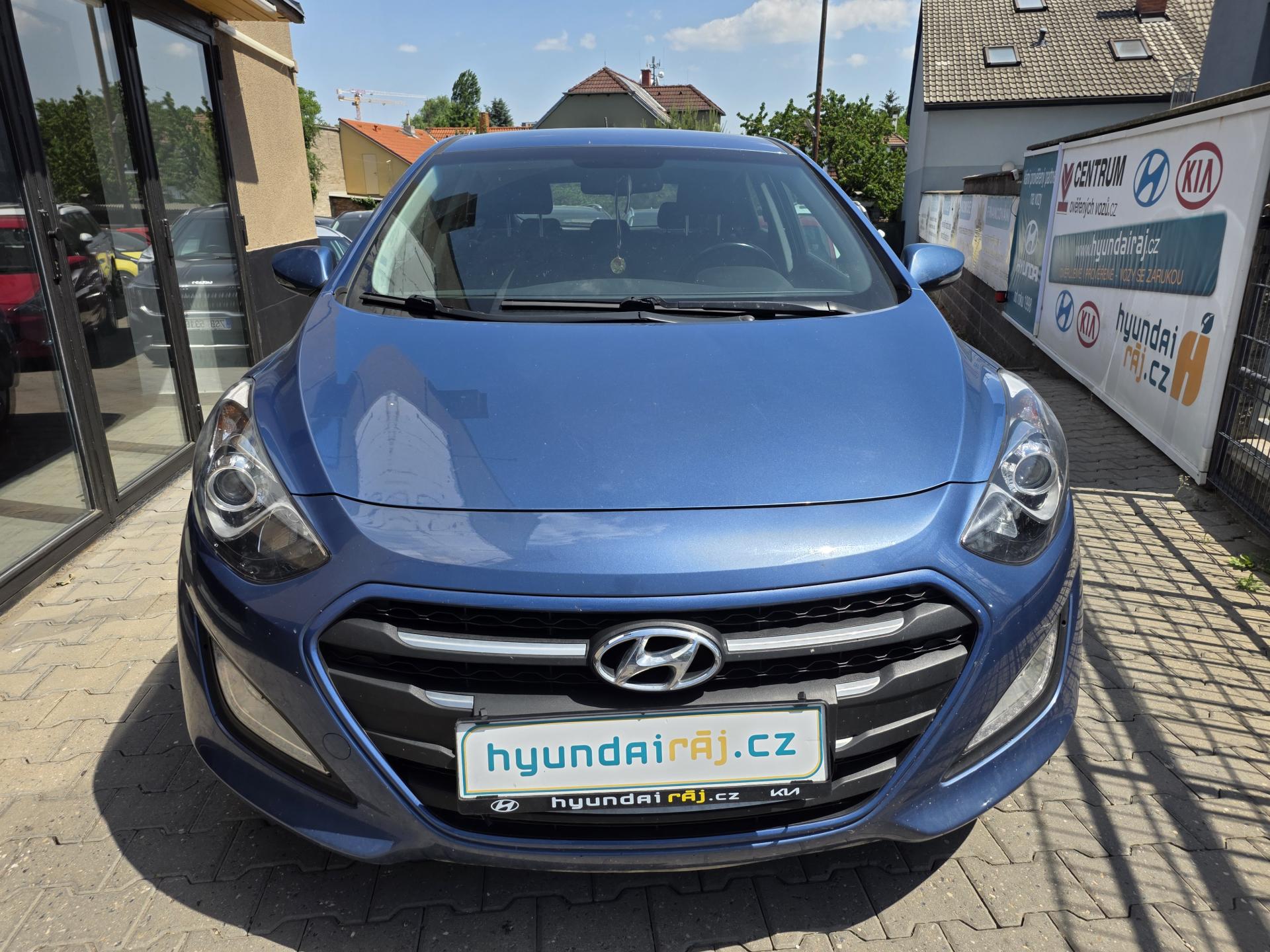 Hyundai i30 1.6-spotřeba cca 5l/100km