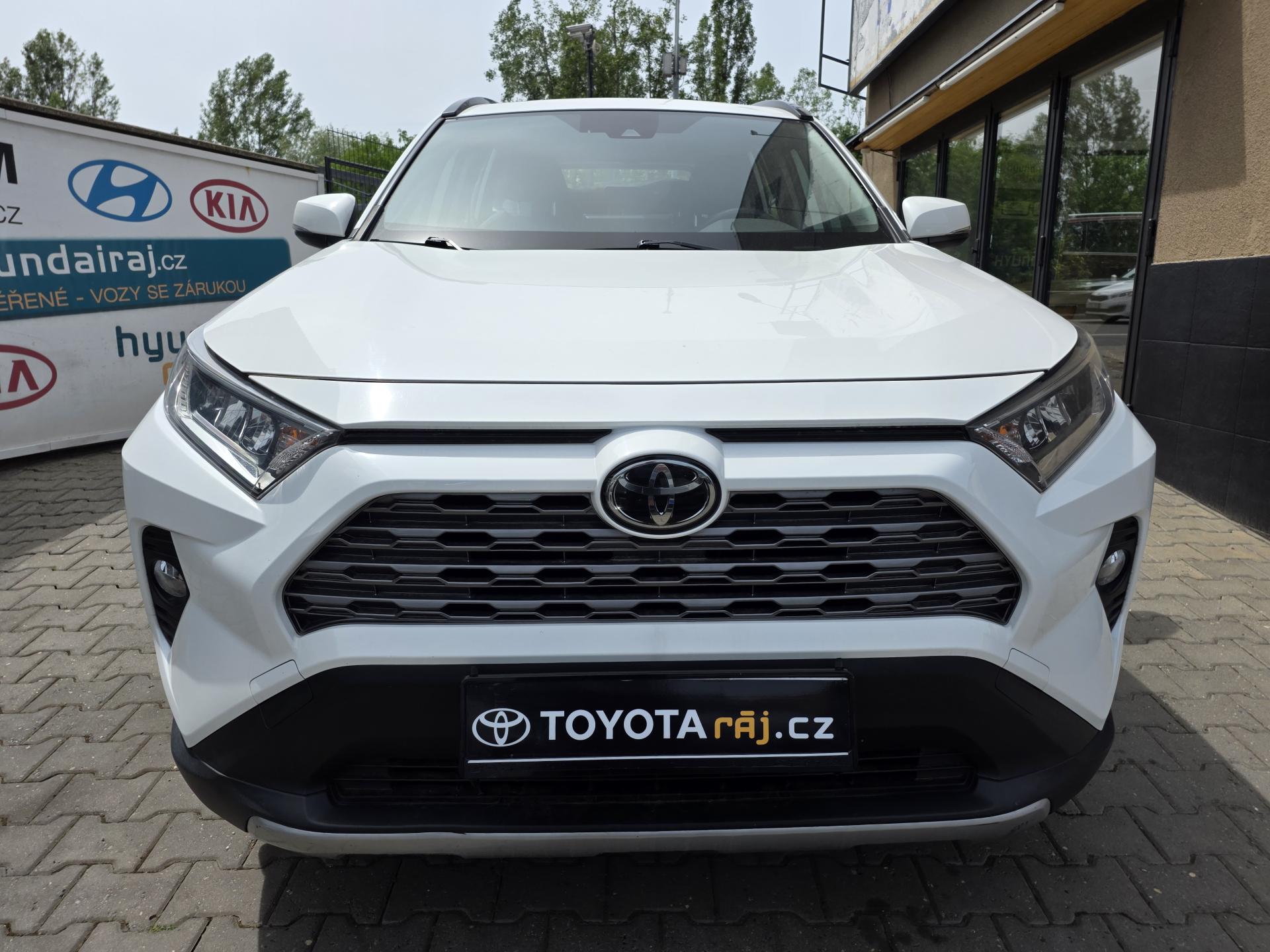 Toyota RAV4 2.0-1.MAJITEL-TAŽNÉ-KAMERA