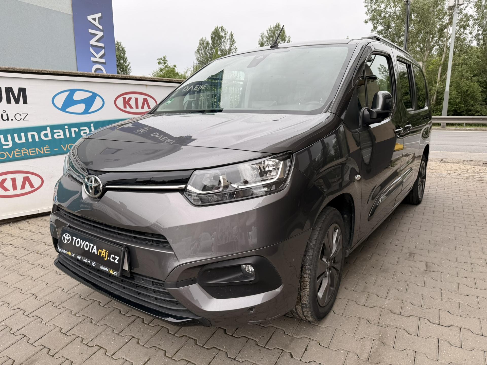 Toyota ProAce City Verso 1.2-7 MÍST-MOŽNOST VESTAVBY