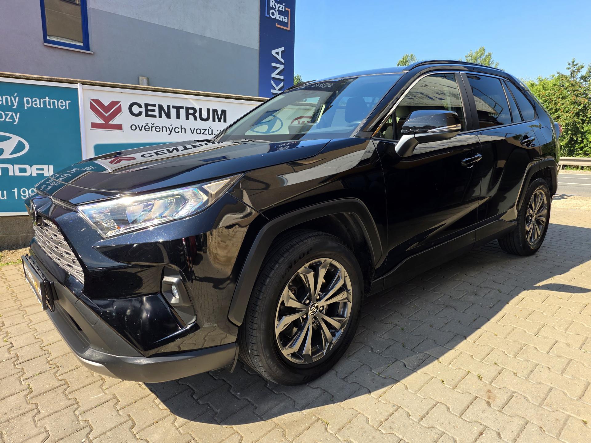 Toyota RAV4 2.0-4x4-AUT-1.MAJITEL-ZÁRUKA