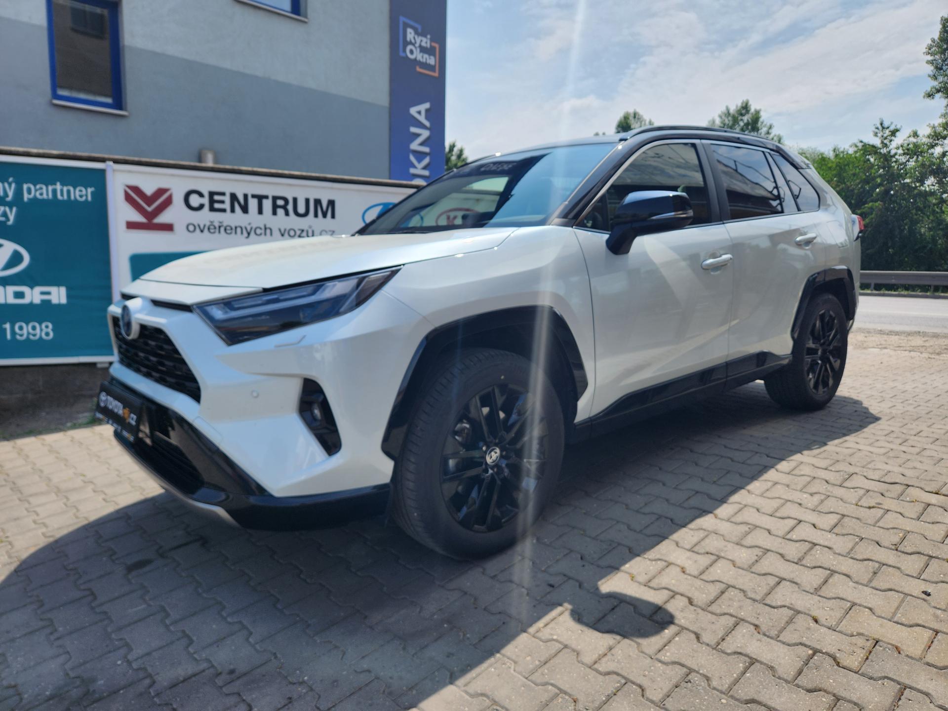 Toyota RAV4 2.5-1.MAJ.-DPH-AUTOMAT-TAŽNÉ