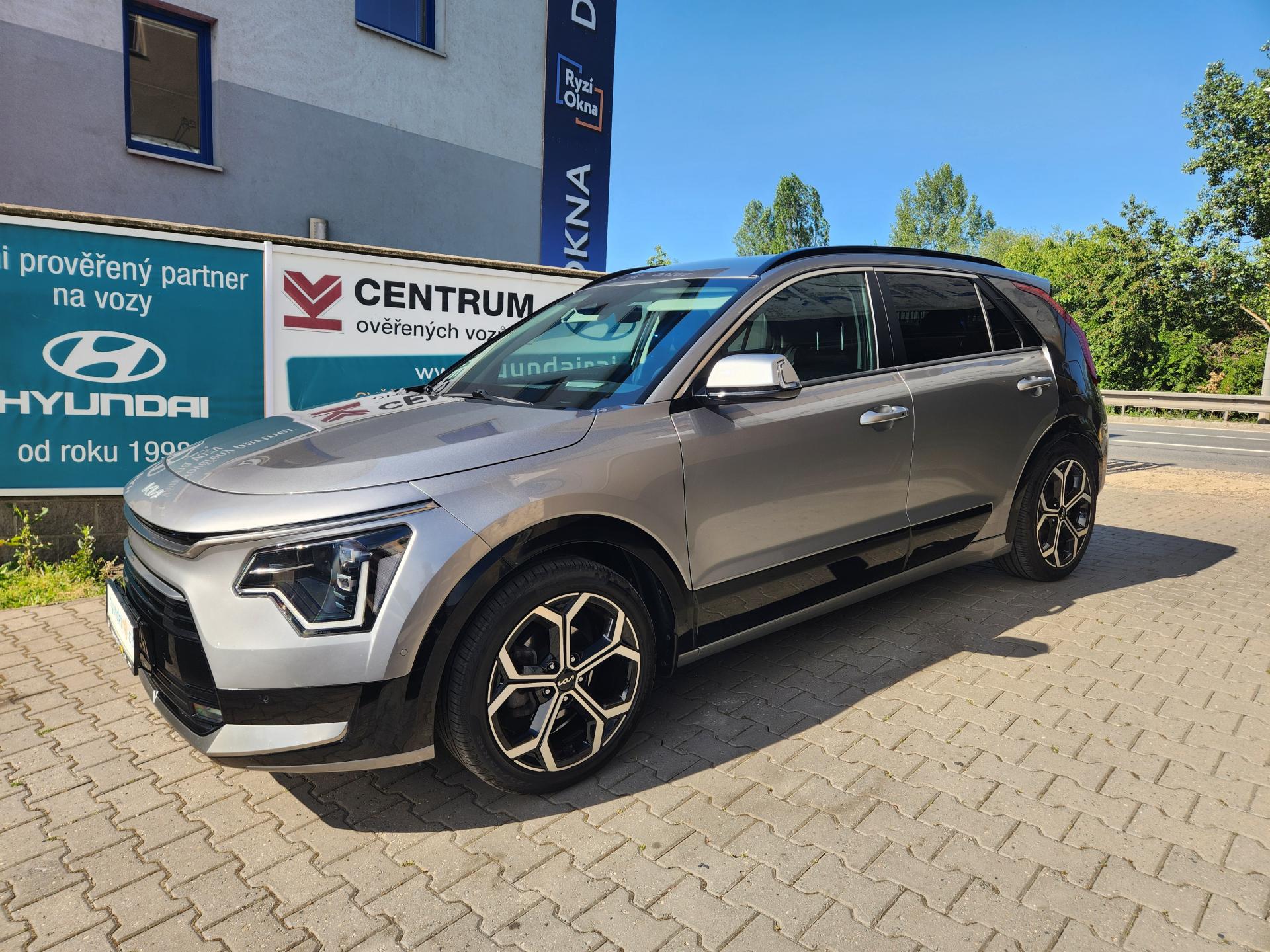 Kia Niro 1.6-HYBRID-V ZÁRUCE-NAVI-KŮŽE