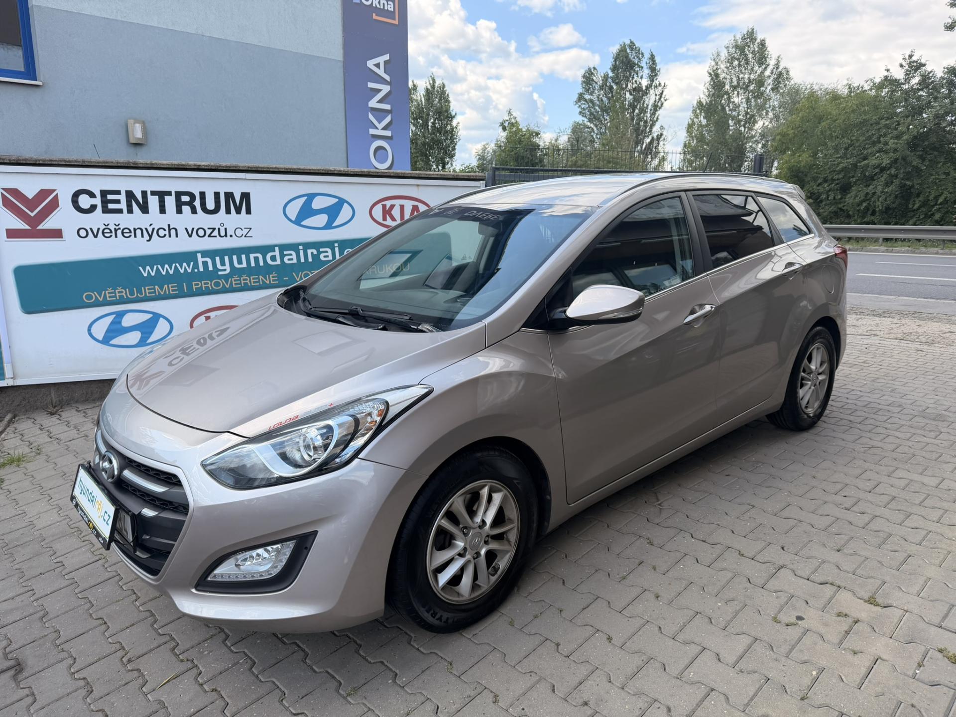 Hyundai i30 1.6-NÍZKÁ SPOTŘEBA-AUT-SENZORY