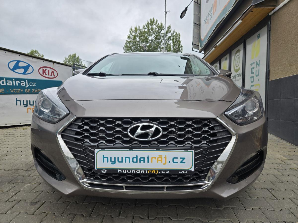 Hyundai i40 1.6-DPH-NOVÝ MODEL-NAVI-KAMERA