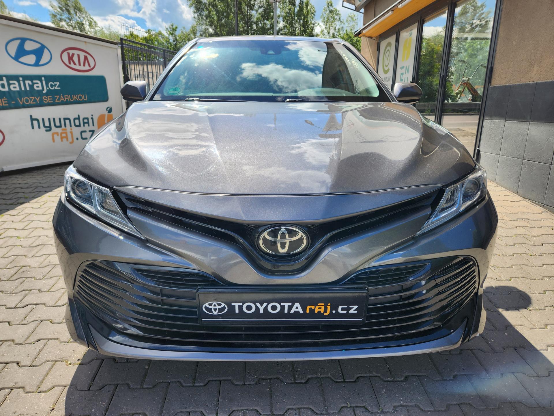 Toyota Camry 2.5-ZÁRUKA-BENZÍN-AUTOMAT