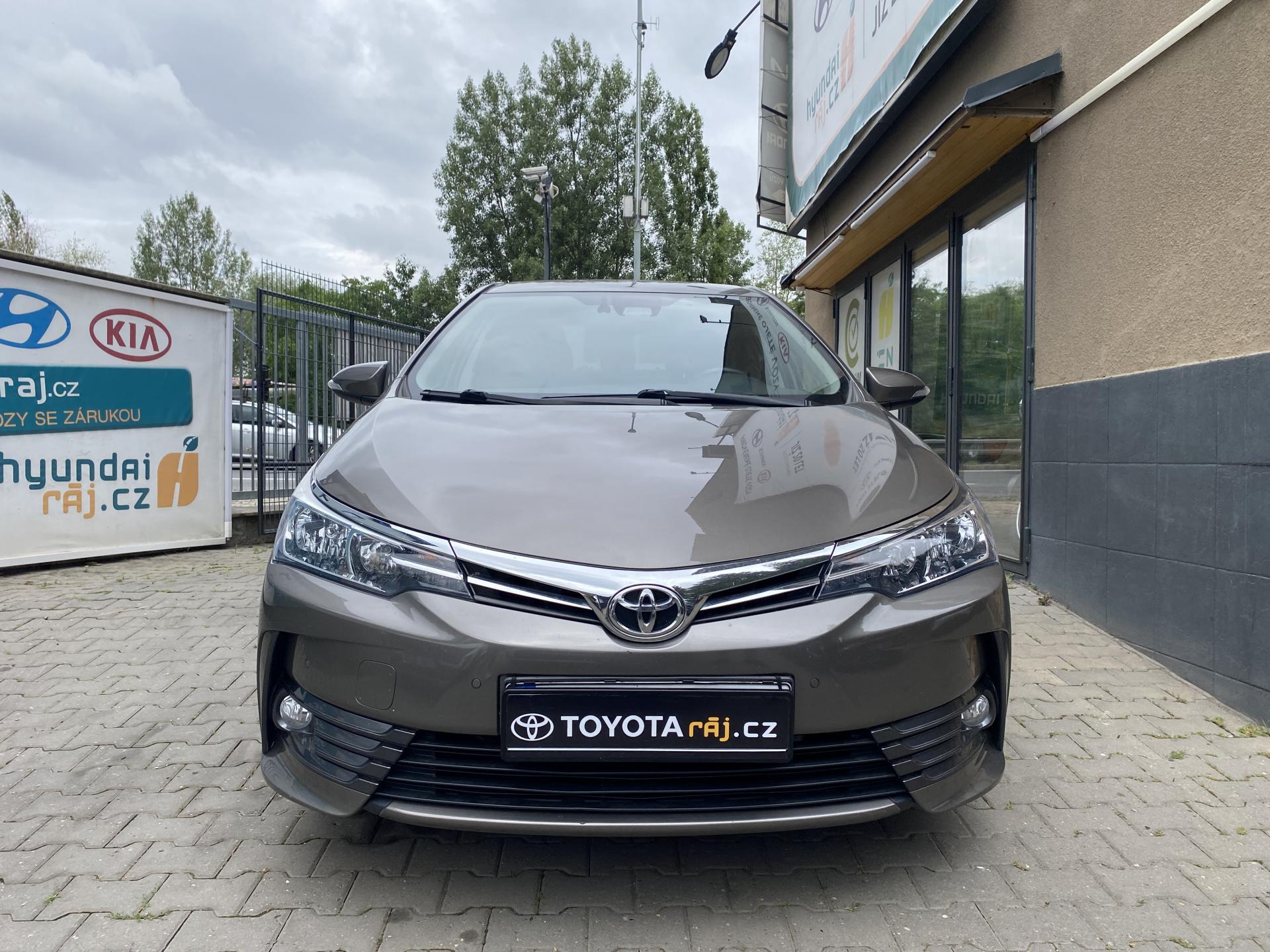 Toyota Corolla 1.6-AUTOMAT-KAMERA-NÍZKÉ KM