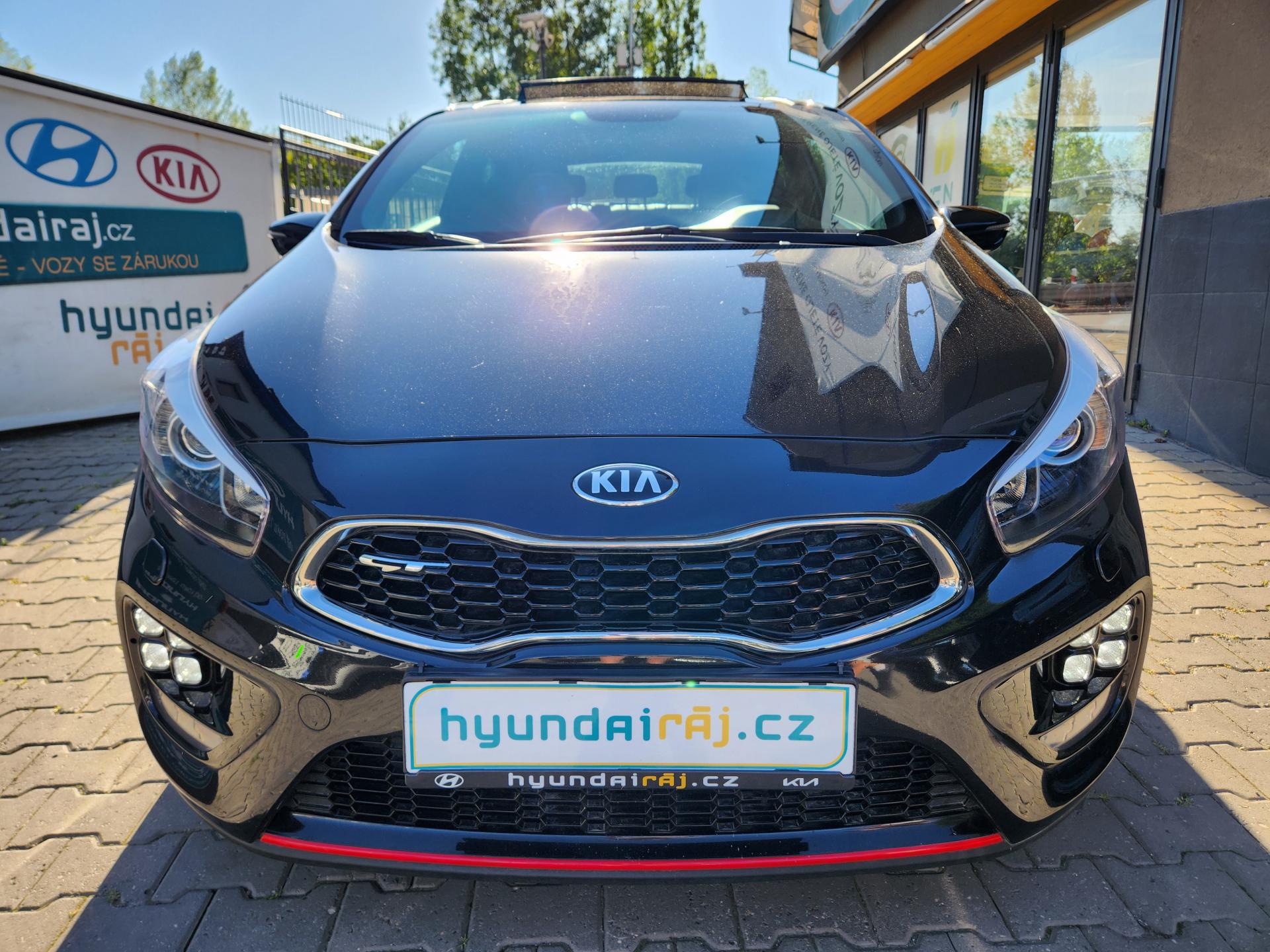 Kia Ceed 1.6-GT-PANORAMA-KLIMA-NAVI
