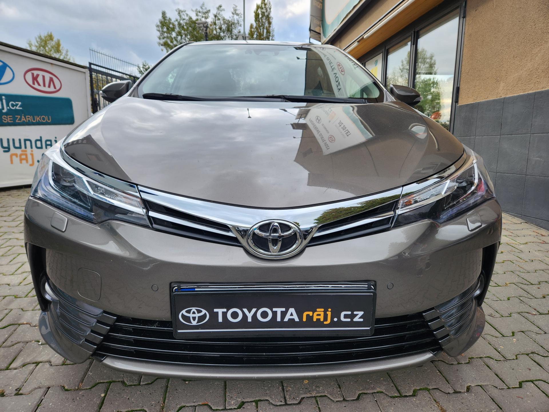 Toyota Corolla 1.6-1MAJITEL-NAVI-KAMERA