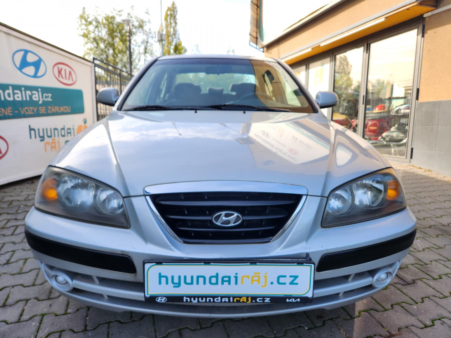Hyundai Elantra 1.6-NÍZKÉ KM-SADA KOL