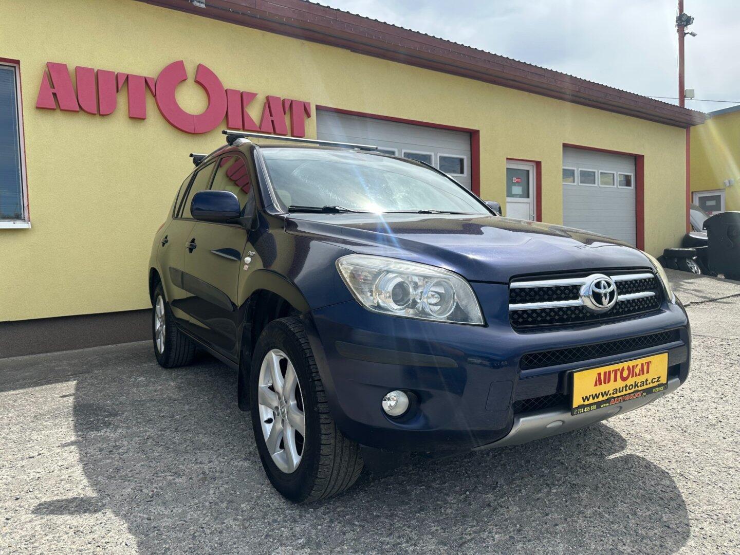 Toyota RAV4 2.2 D4D 4x4/1MAJ/ČR/Výhřev