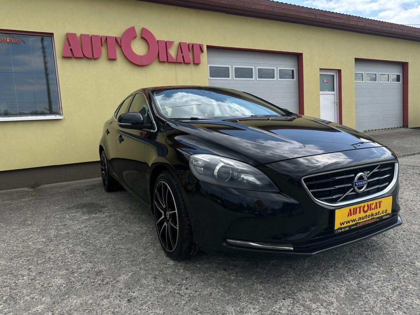 Volvo V40 2.0D 110kW/Automat/Výhřev/Xen.