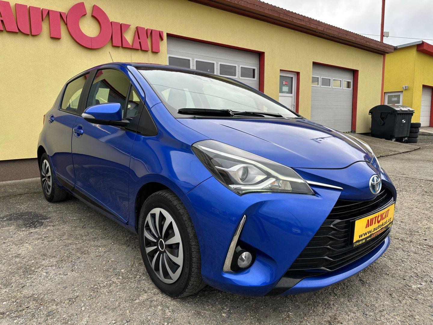 Toyota Yaris 1.5 Hybrid 74kW/1Maj/Kamera