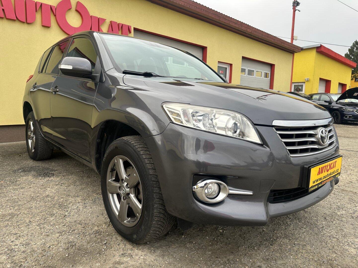 Toyota RAV4 2.2 D-4D ABD/1MAJ/NAVI/Výhřev