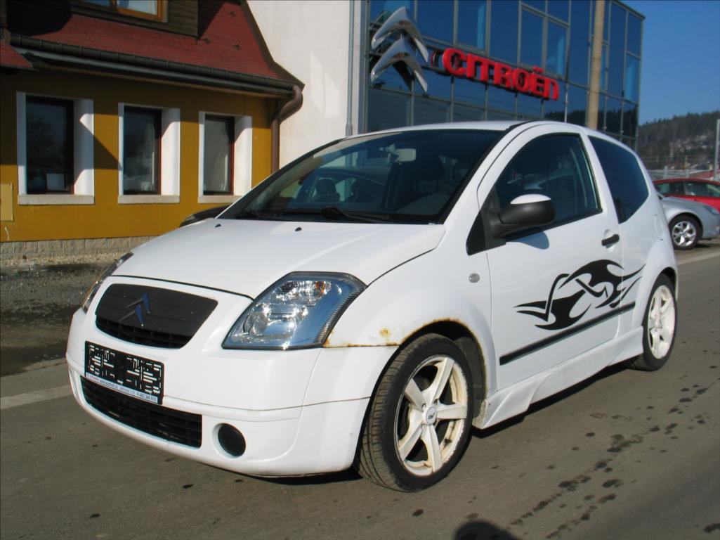 Citroën C2 1,4 HDi již nový blatník v lak