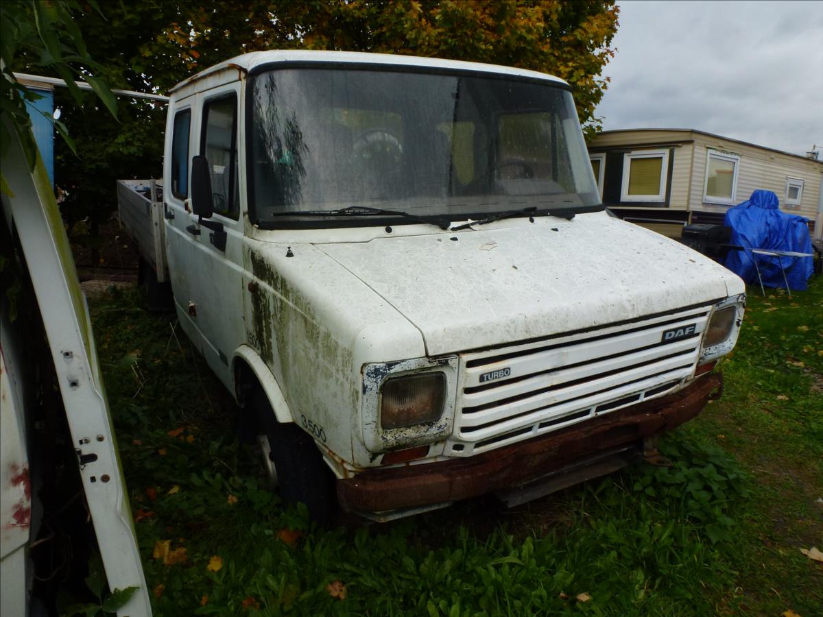 DAF 2,5 7 míst 400 Turbo