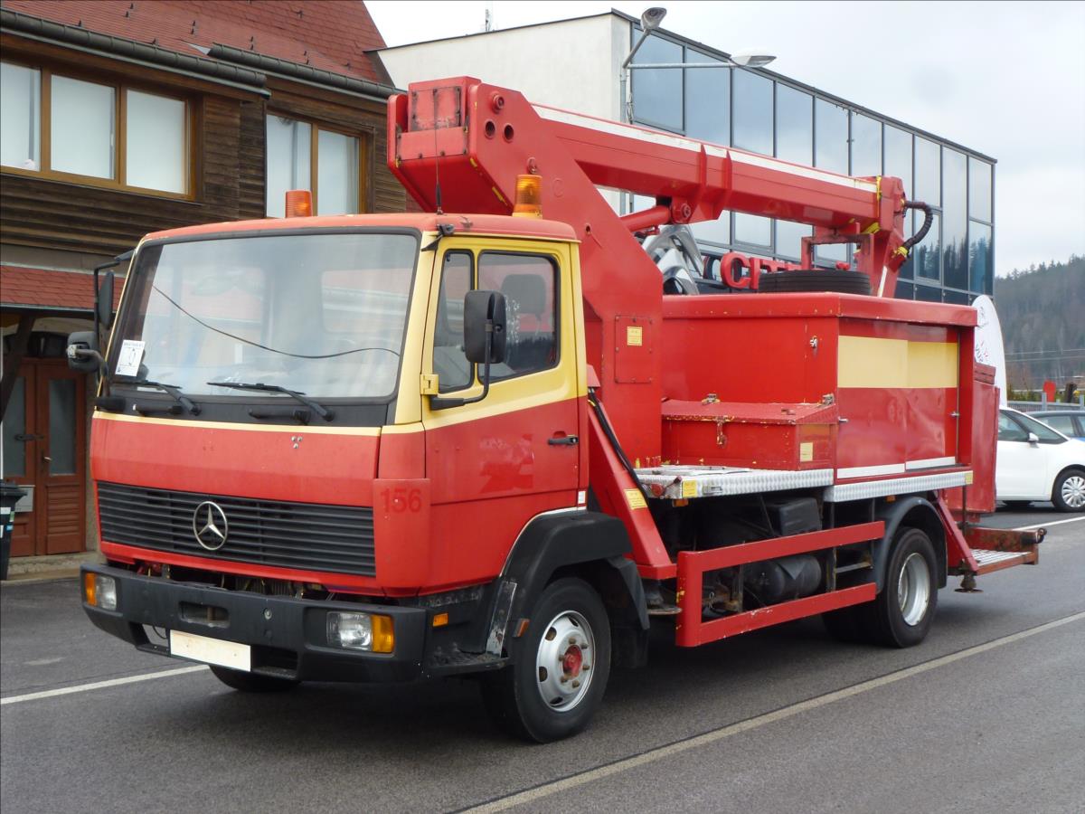 Mercedes-Benz 814 Hydraulická ruka plošina