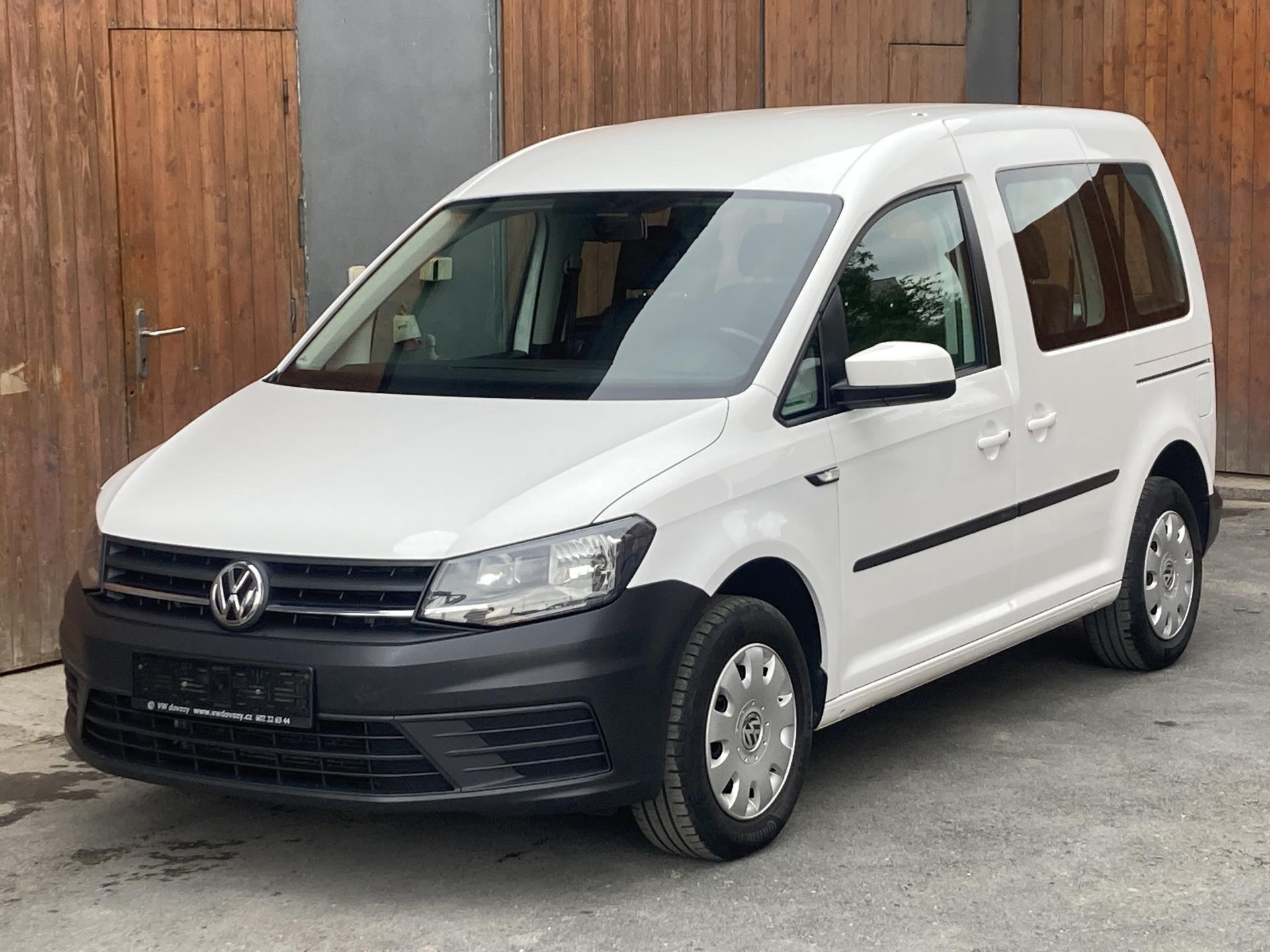 Volkswagen Caddy TSi benzín 5 - 7 míst