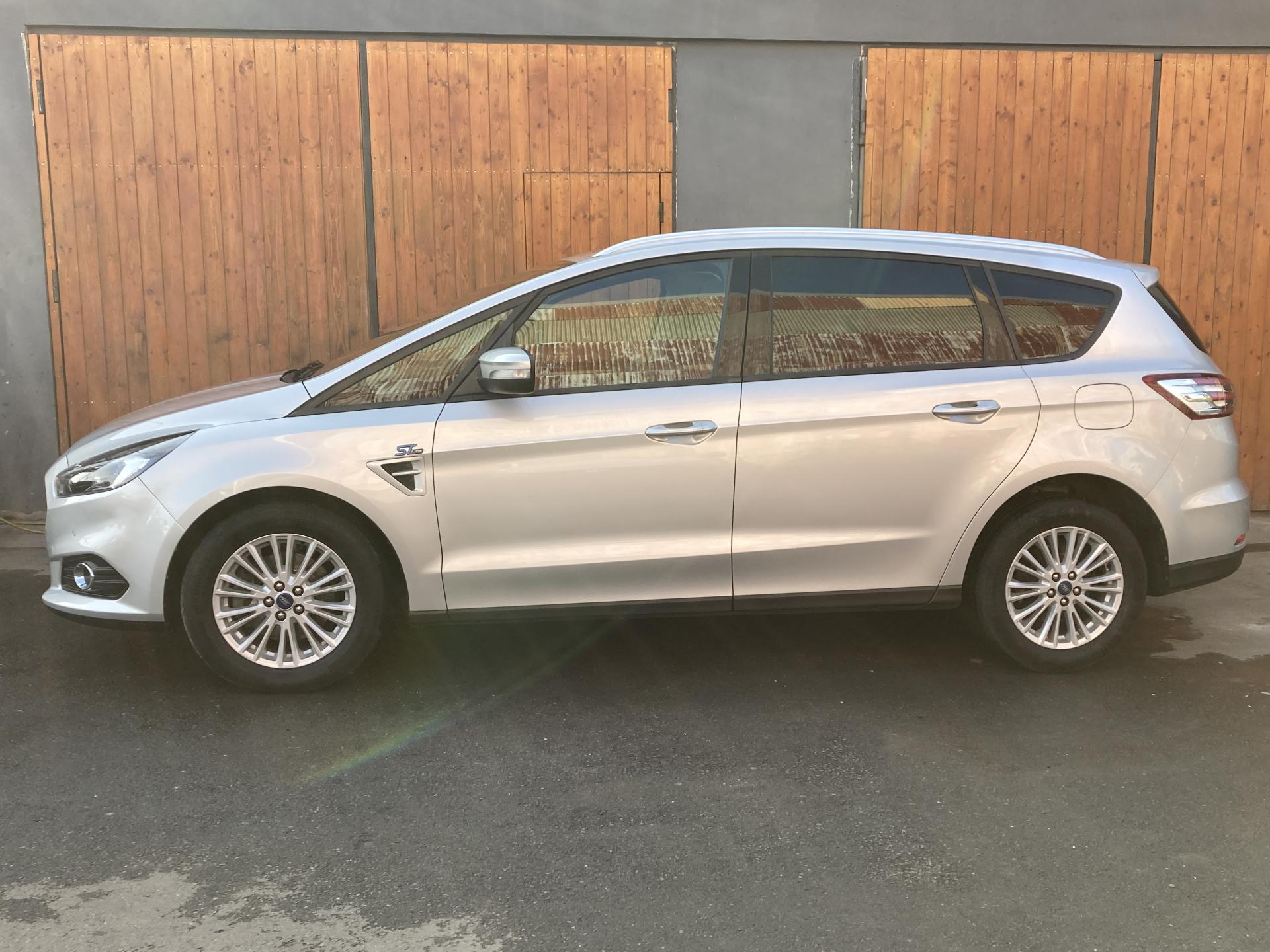 Ford S-MAX 2.0TDCi 140kW servis Ford