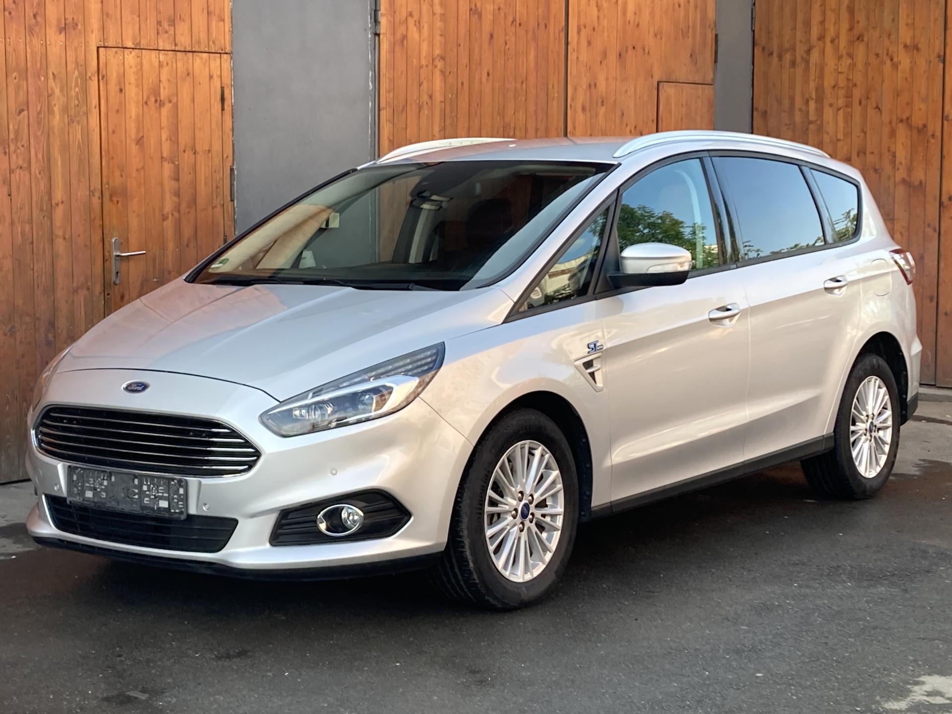 Ford S-MAX 2.0 140kW 8AT ZARUKA km 2xalu