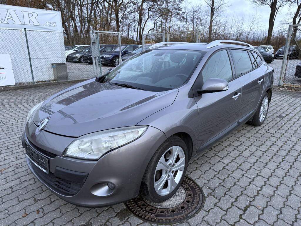 Renault Mégane 1.9 dCi 96 kW navi. serviska