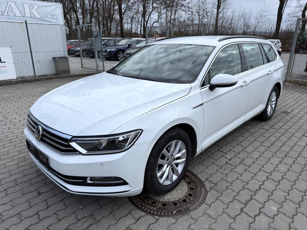 Volkswagen Passat 2.0 TDI 110 kW 4x4 navigace