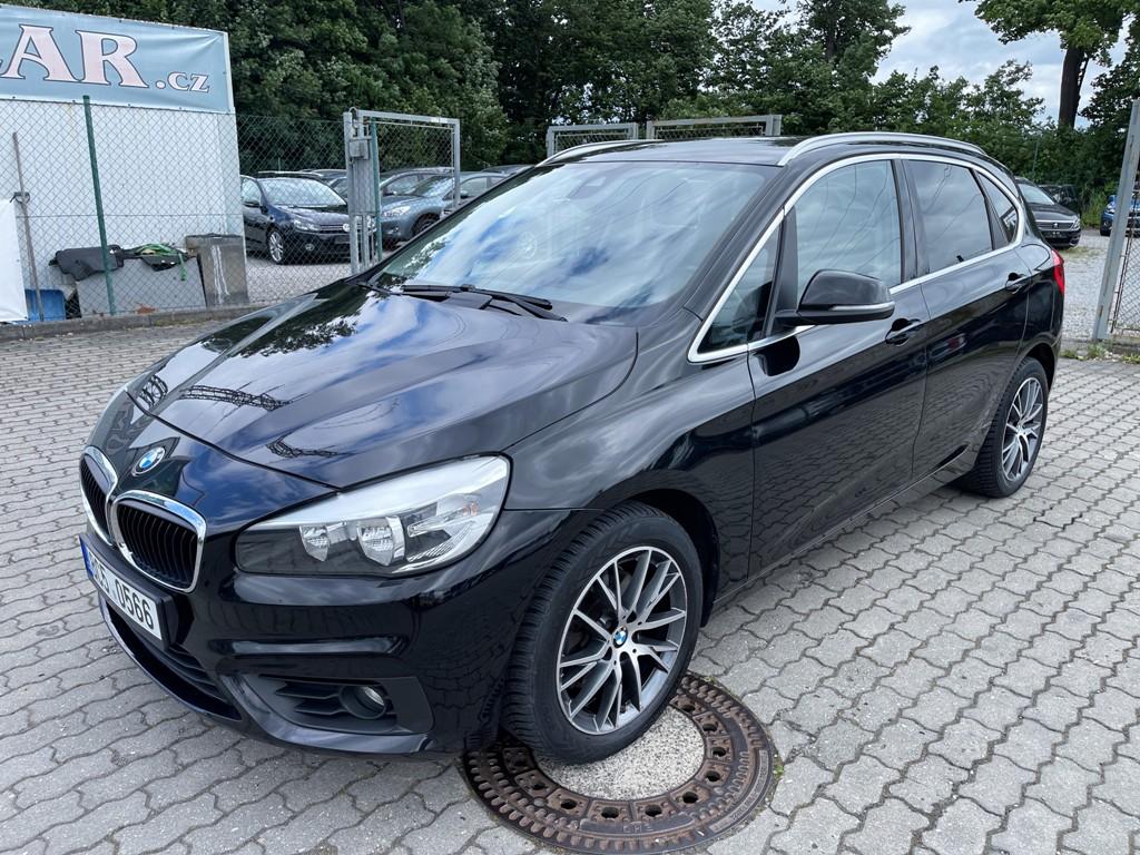 BMW Řada 2 218i 100 kW navigace