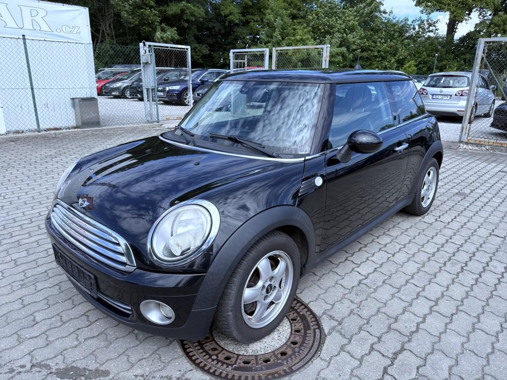 Mini Cooper 1.6i 88 kW panorama