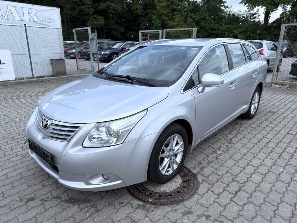 Toyota Avensis 1.8i 108 kW navi. serviska