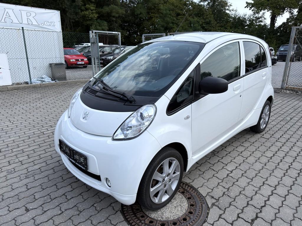 Peugeot iOn 49 kW servisní knížka