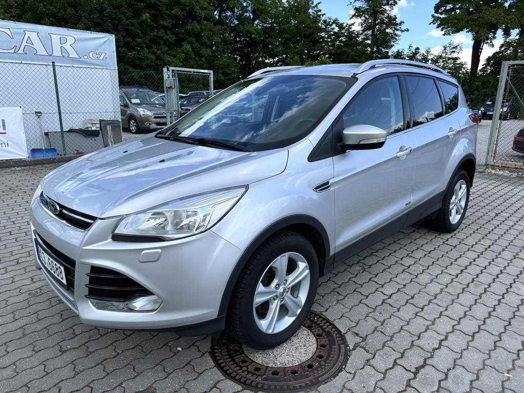 Ford Kuga 1.6 EB Titanium navi. serviska
