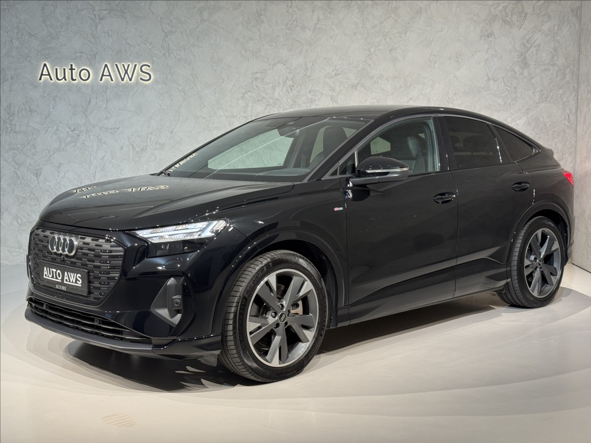 Audi Q4 e-tron S-Line LED Matrix Tep.čer.