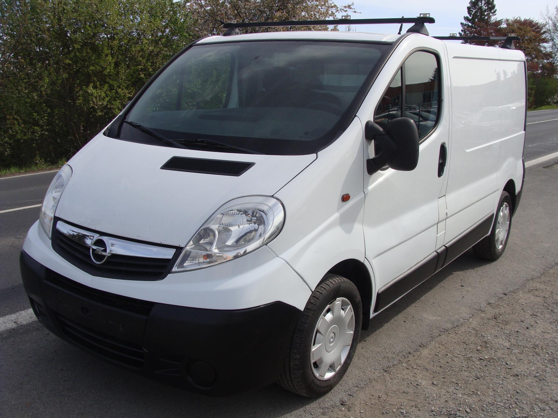 Opel Vivaro 2.0 CDi, 66 kW, tažné zařízení