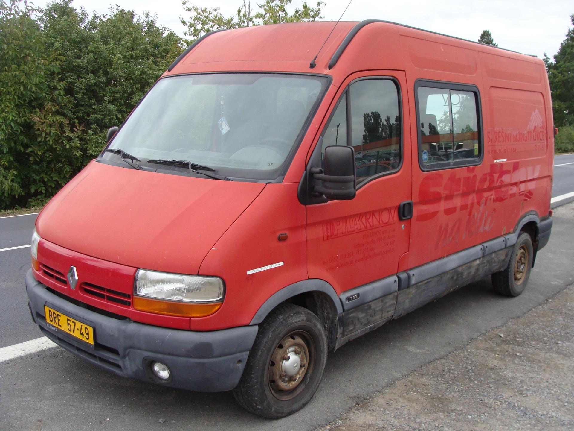 Renault Master 2.5 D, L2H2, 6 míst,167000 km!